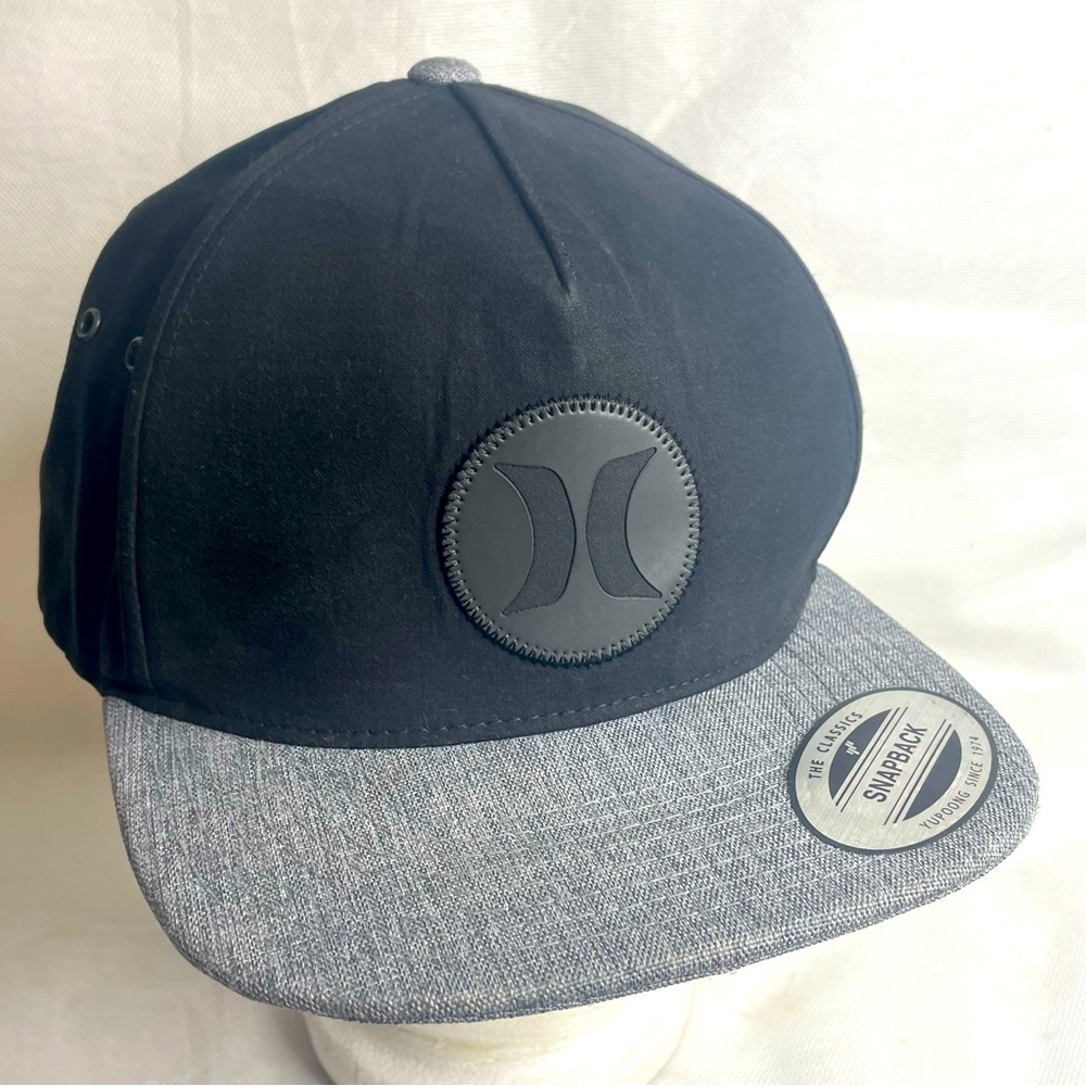 Hurley Sun Cap Yupoong The Classics Adjustable SnapBack Hat Black Soft Ska Weave